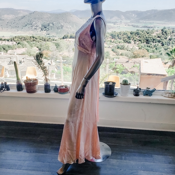 Zum Zum Sequin Top Back Bow Formal Dress - Picture 5 of 13